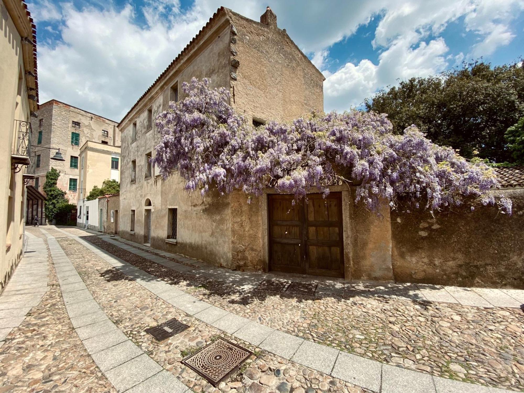 Carrales Guest House Nuoro  Esterno foto