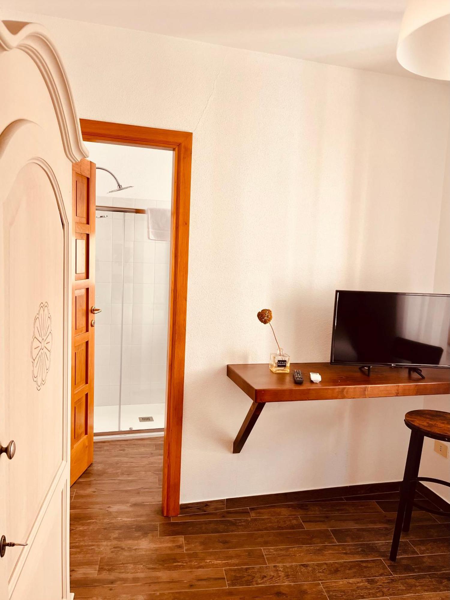 Carrales Guest House Nuoro  Esterno foto